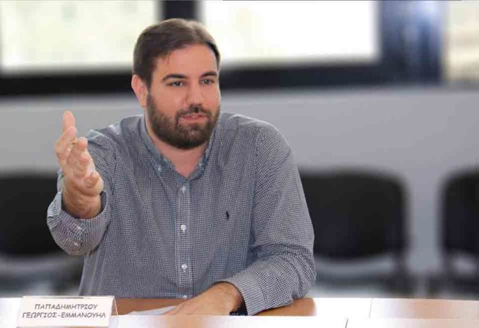 Ο Γιώργος Παπαδημητρίου βγαίνει μπροστά